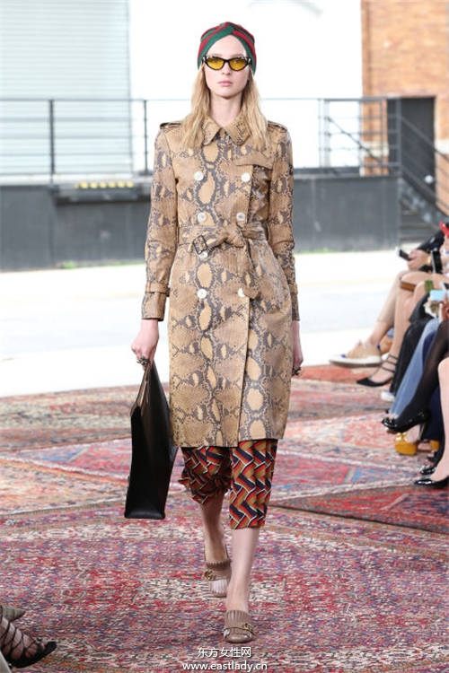 2016年春夏女装发布 以度假风为主题