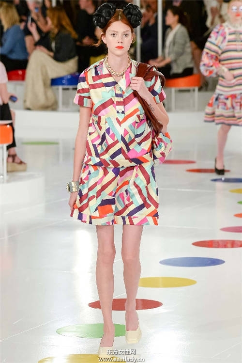 2016年春夏女装发布 以度假风为主题