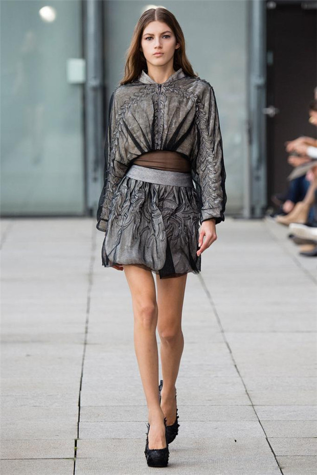 Iris van Herpen 2015春夏女装流行发布