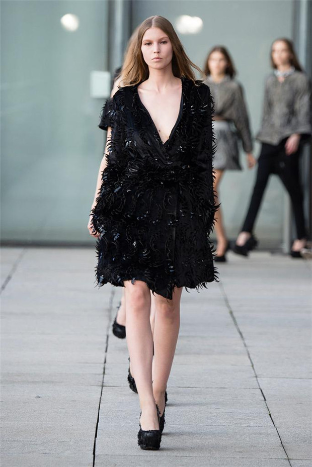 Iris van Herpen 2015春夏女装流行发布