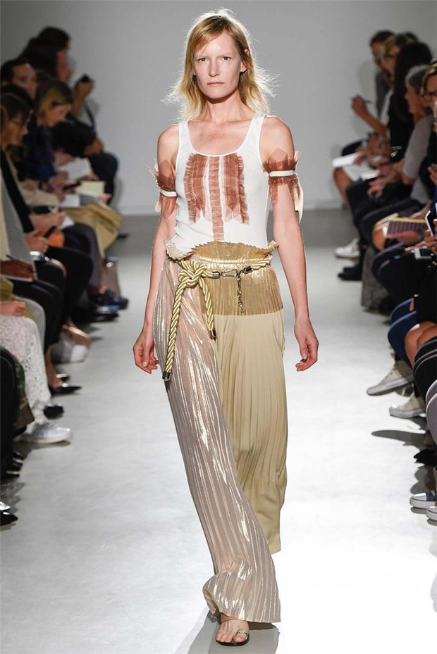 Veronique Branquinho 2015春夏女装流行发布