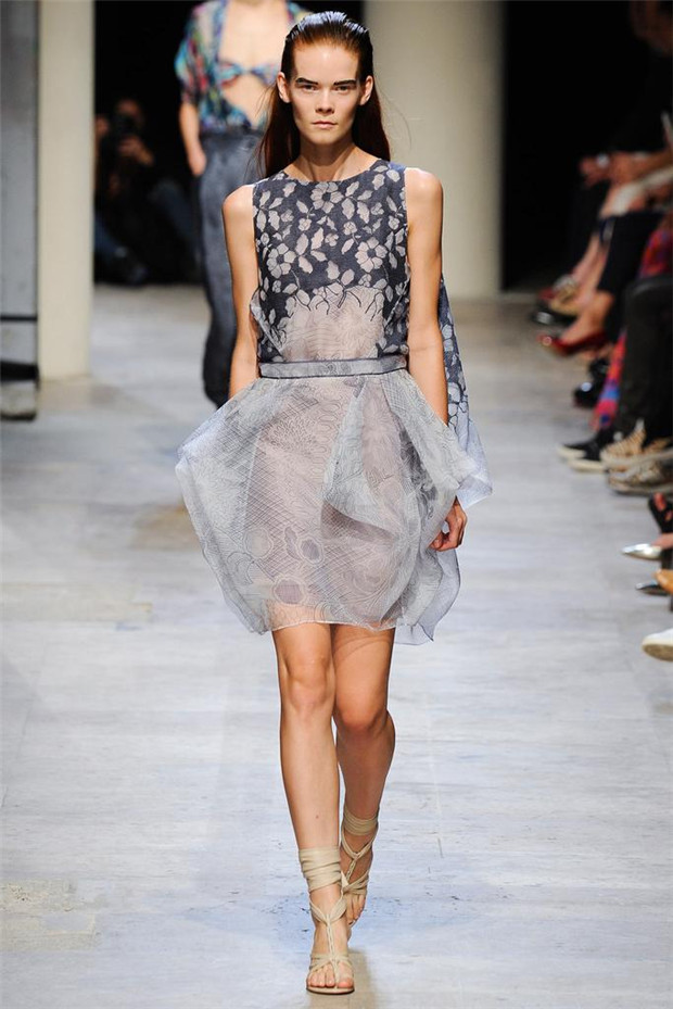 Leonard 2015春夏女装流行发布