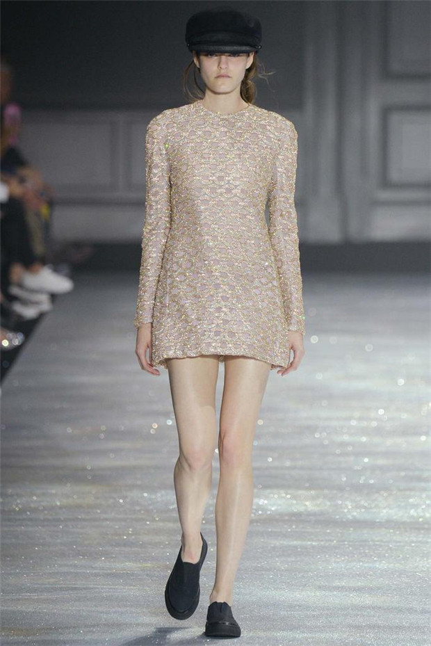 Moncler Gamme Rouge 2015春夏女装流行发布