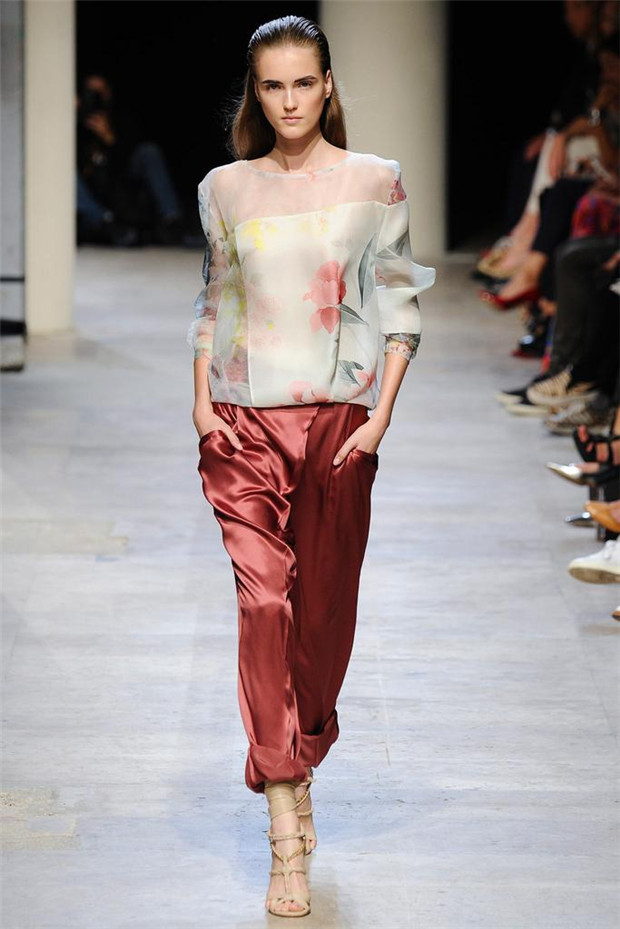 Leonard 2015春夏女装流行发布