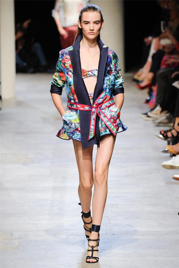 Leonard 2015春夏女装流行发布