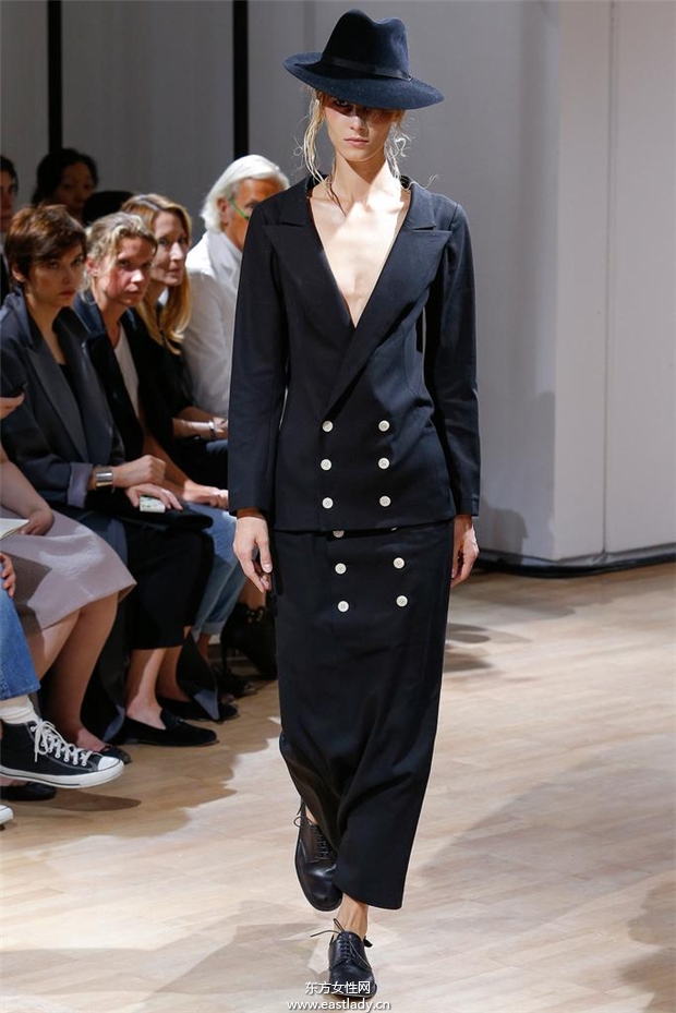 Yohji Yamamoto 2015春夏女装流行发布