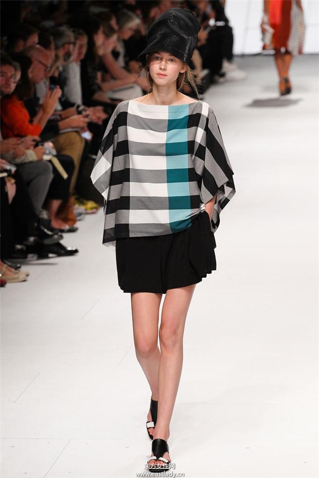 Issey Miyake 2015春夏女装流行发布