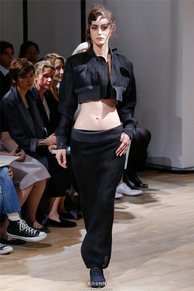 Yohji Yamamoto 2015春夏女装流行发布