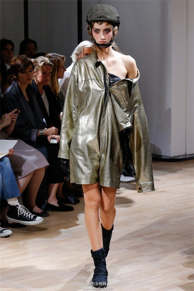 Yohji Yamamoto 2015春夏女装流行发布