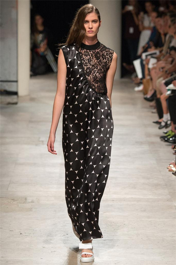 Maxime Simoens 2015春夏女装流行发布