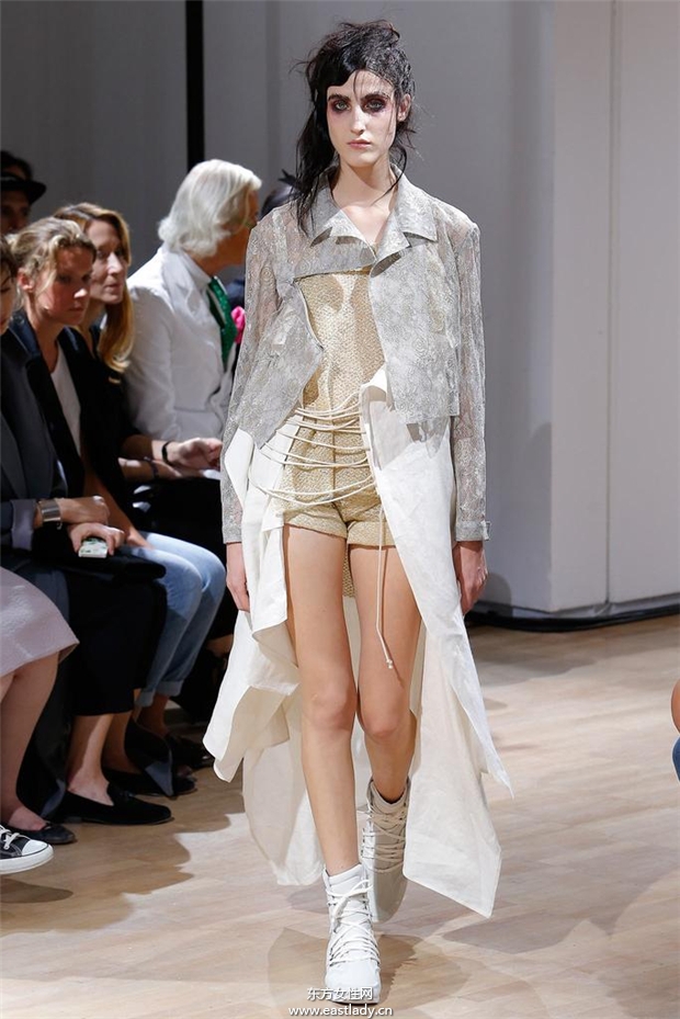 Yohji Yamamoto 2015春夏女装流行发布