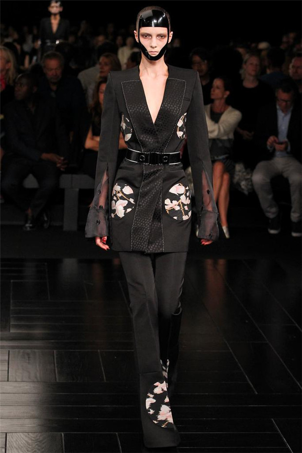 Alexander McQueen 2015春夏女装流行发布