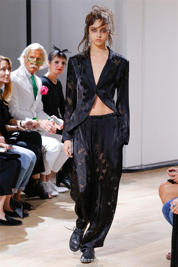 Yohji Yamamoto 2015春夏女装流行发布
