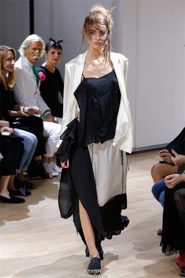 Yohji Yamamoto 2015春夏女装流行发布