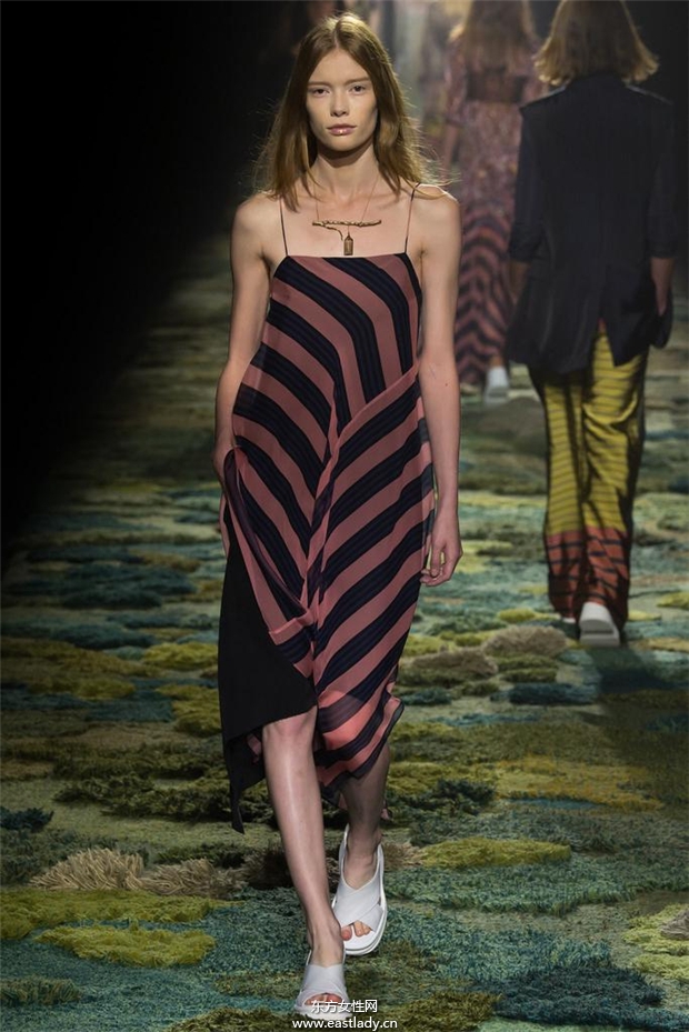 Dries Van Noten 2015春夏女装流行发布