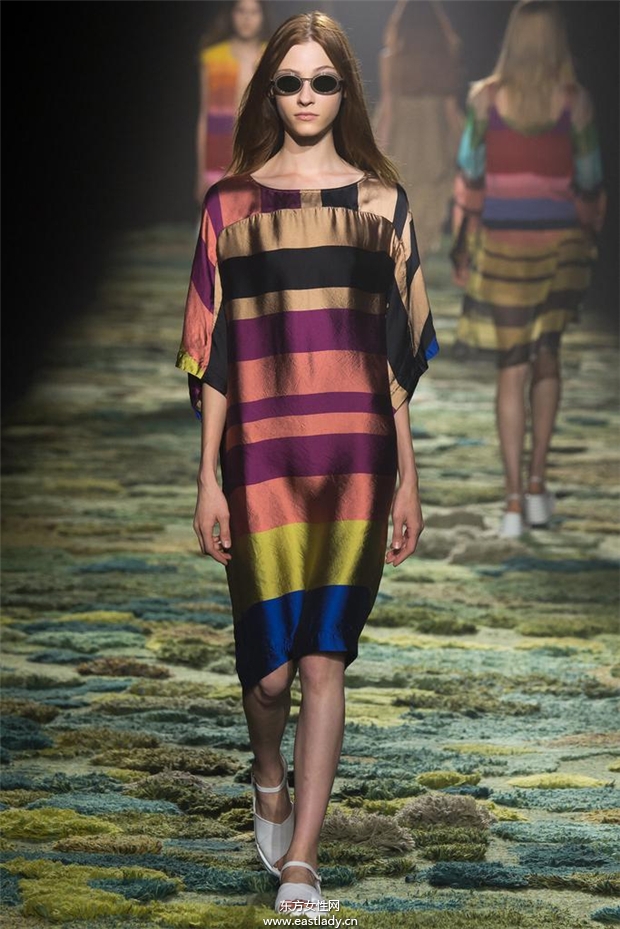 Dries Van Noten 2015春夏女装流行发布