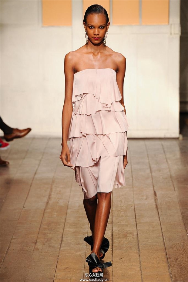 Cédric Charlier 2015春夏女装流行发布