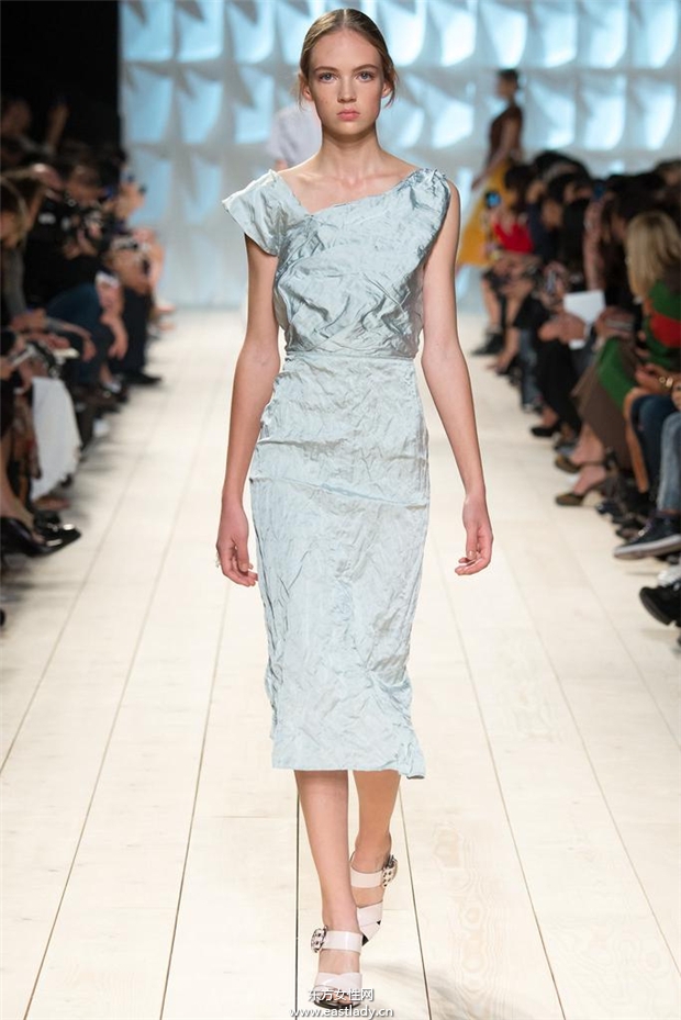 Nina Ricci 2015春夏女装流行发布