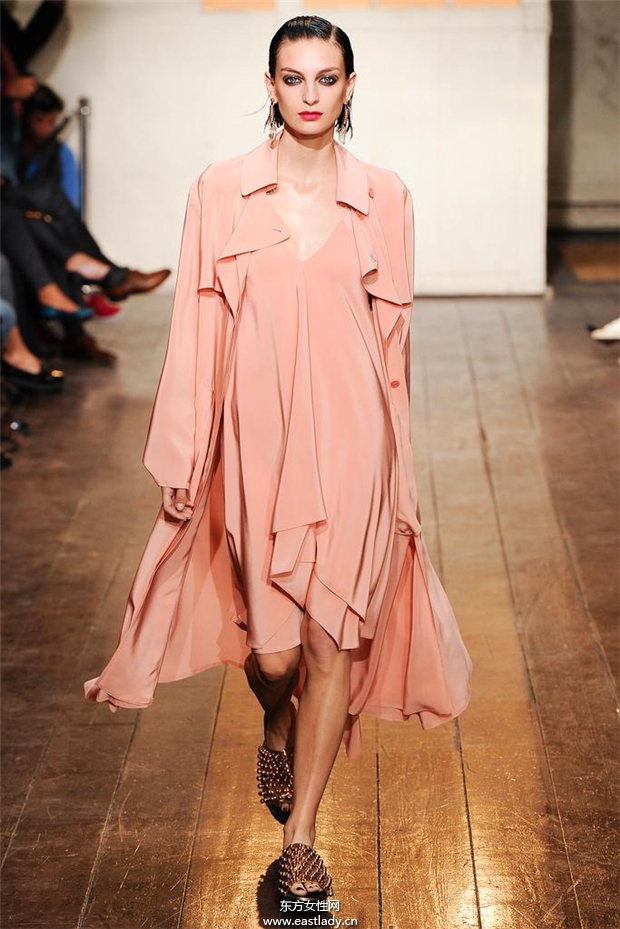 Cédric Charlier 2015春夏女装流行发布