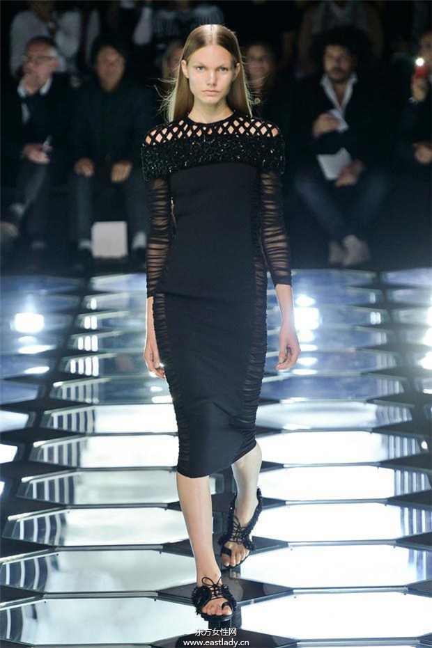 Balenciaga 2015春夏女装流行发布