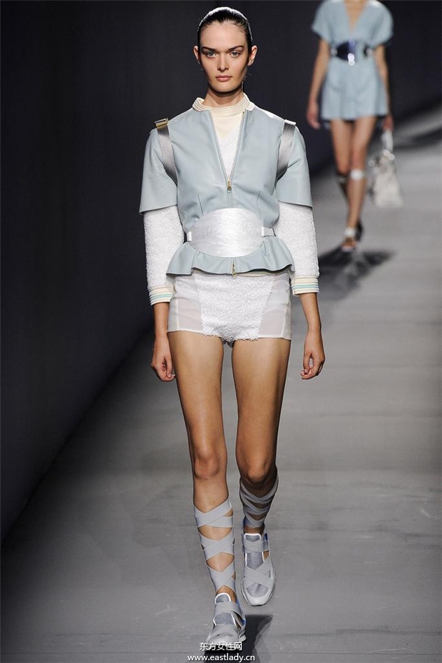 Vionnet 2015春夏女装流行发布