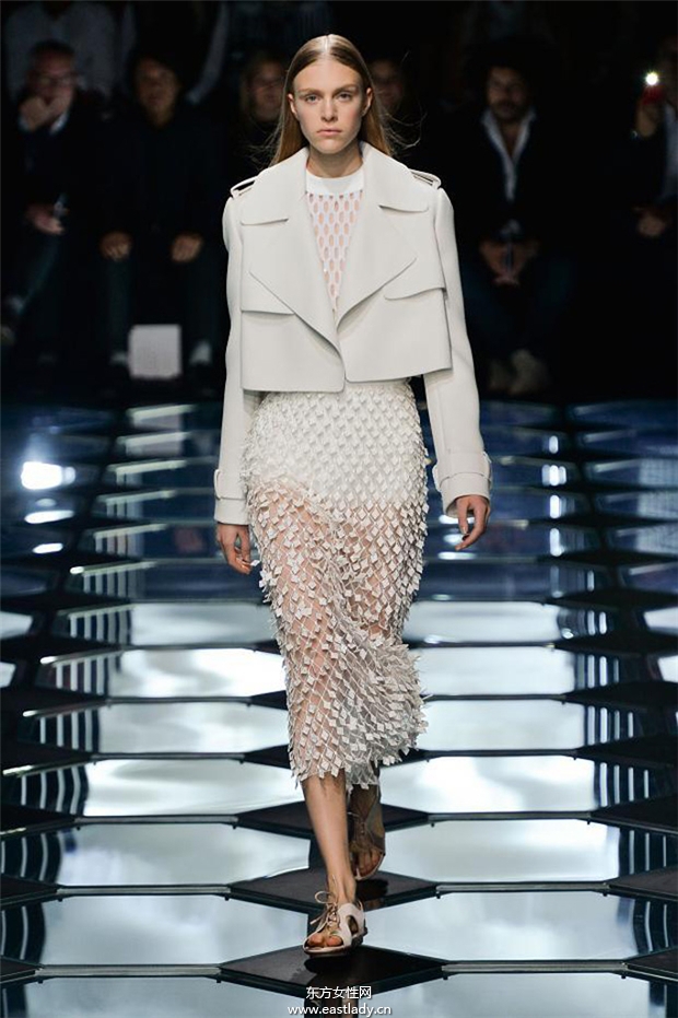 Balenciaga 2015春夏女装流行发布