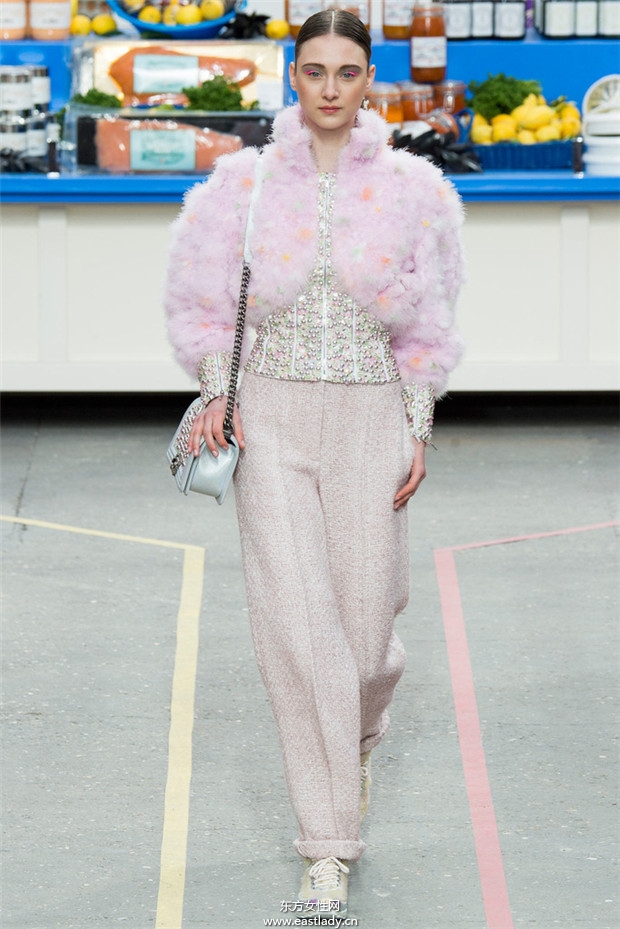 Chanel(香奈儿)巴黎时装周2014秋冬新品发布