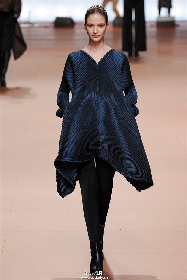 Issey Miyake巴黎时装周2014秋冬新品发布