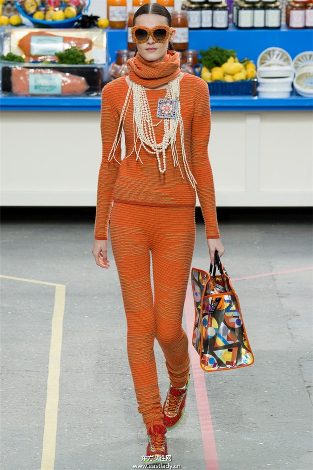 Chanel(香奈儿)巴黎时装周2014秋冬新品发布