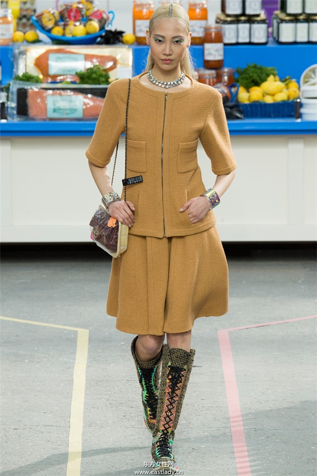 Chanel(香奈儿)巴黎时装周2014秋冬新品发布