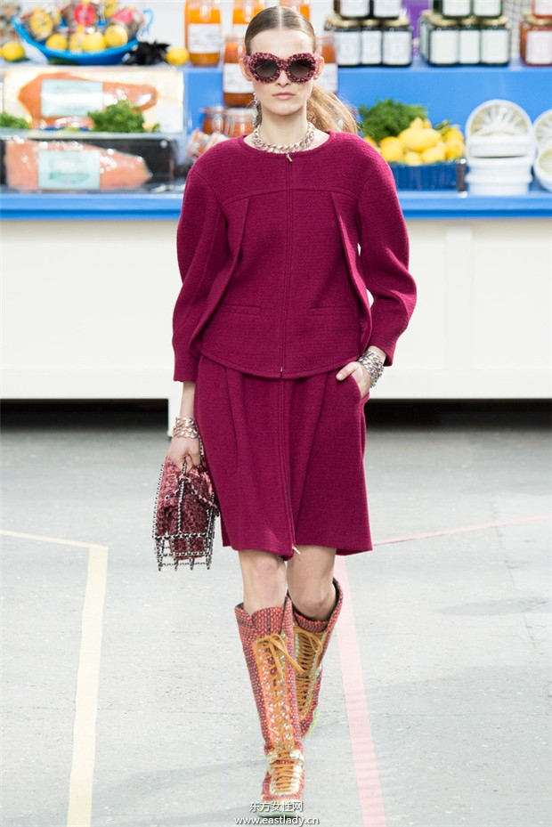 Chanel(香奈儿)巴黎时装周2014秋冬新品发布