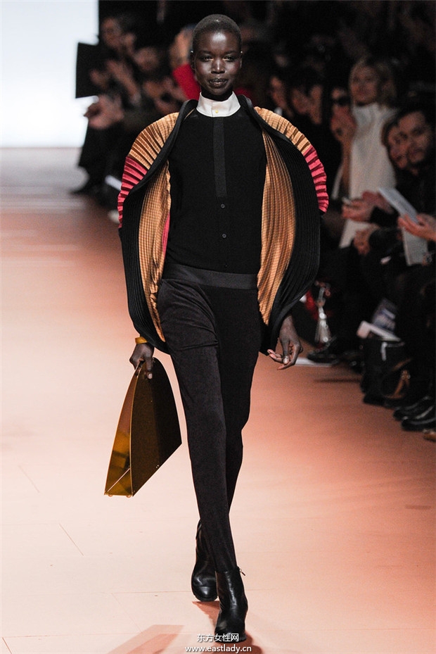 Issey Miyake巴黎时装周2014秋冬新品发布