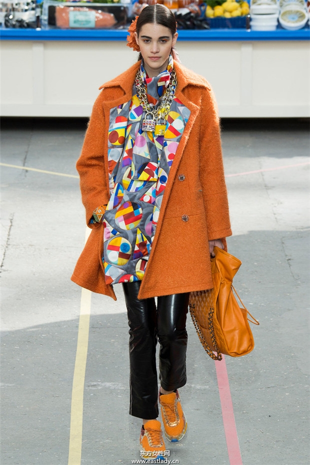 Chanel(香奈儿)巴黎时装周2014秋冬新品发布