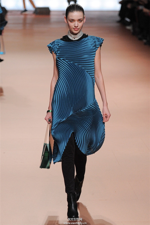 Issey Miyake巴黎时装周2014秋冬新品发布