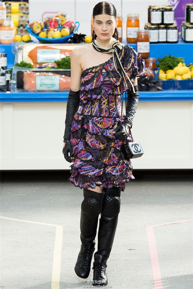 Chanel(香奈儿)巴黎时装周2014秋冬新品发布