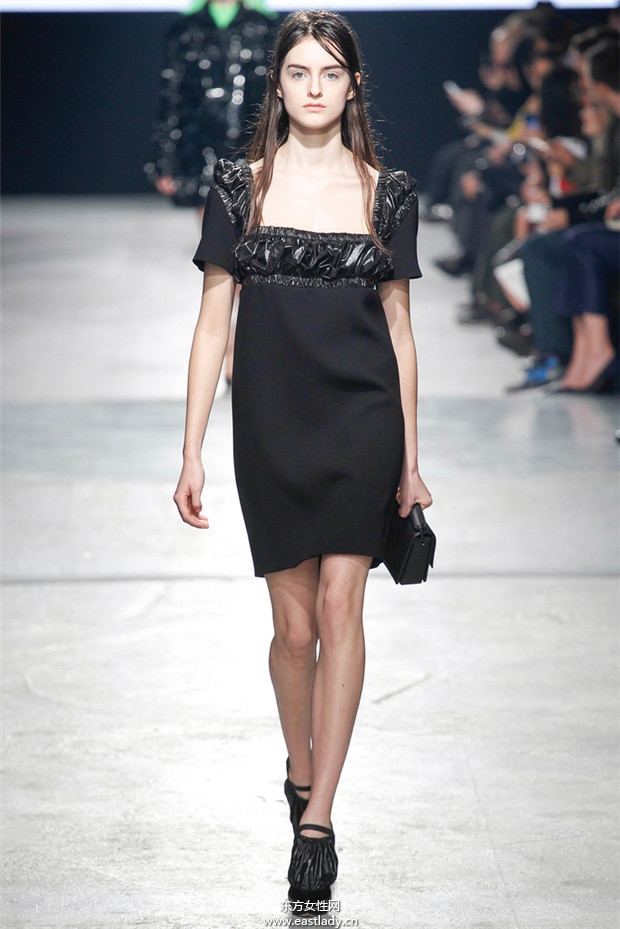 Christopher Kane伦敦时装周2014秋冬新品发布