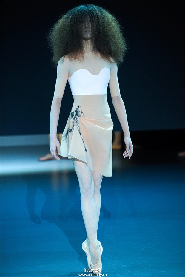 Viktor & Rolf 2014巴黎春夏高级定制时装秀