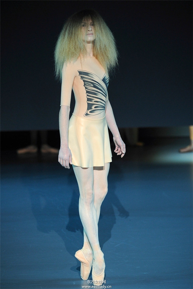 Viktor & Rolf 2014巴黎春夏高级定制时装秀