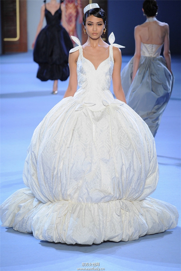 Ulyana Sergeenko 2014春夏巴黎高级定制系列时装秀