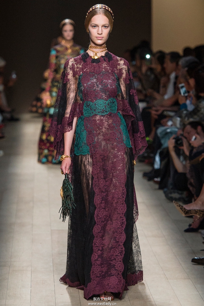 Valentino（华伦天奴）巴黎2014春夏流行服饰时尚大片
