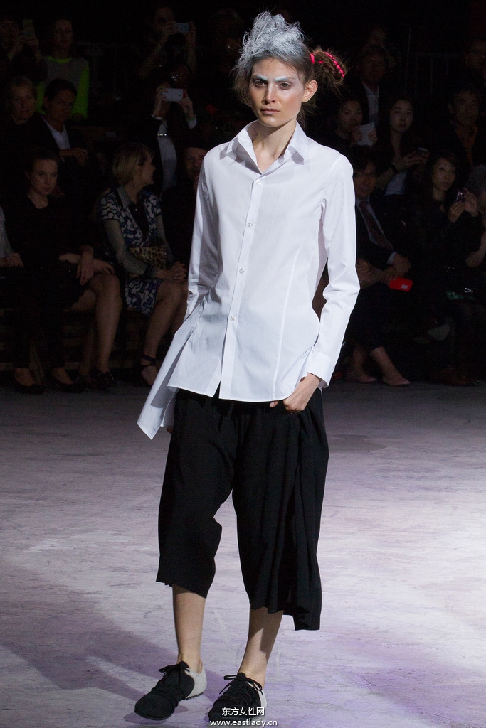 Yohji Yamamoto(山本耀司)2014春夏流行服饰时尚大片