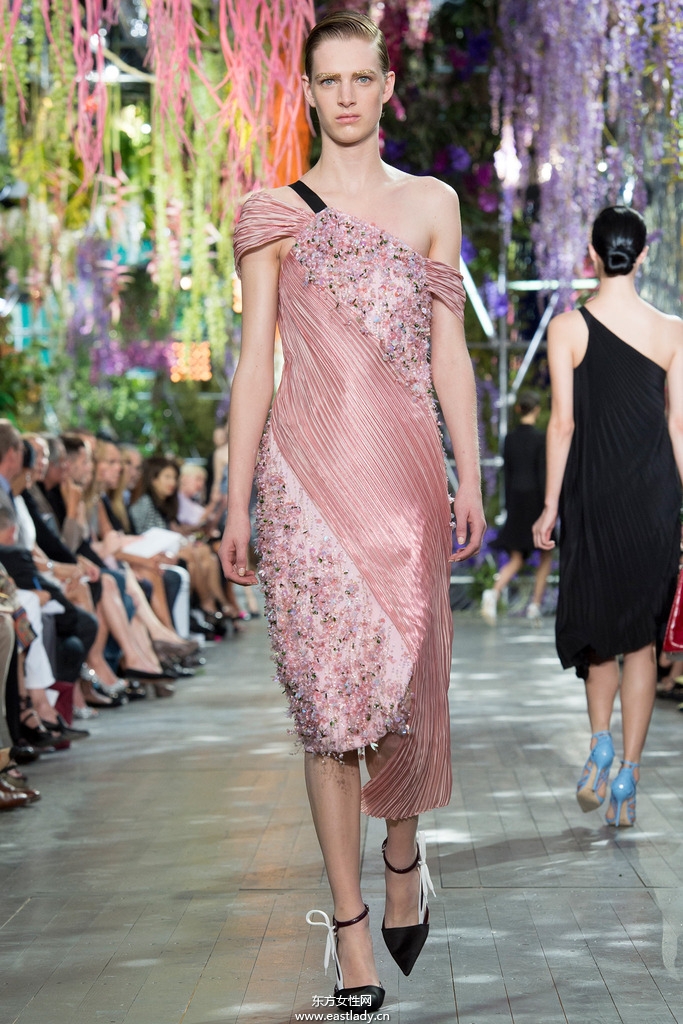 Christina Dior（克里斯汀·迪奥）2014春夏流行服饰时尚大片