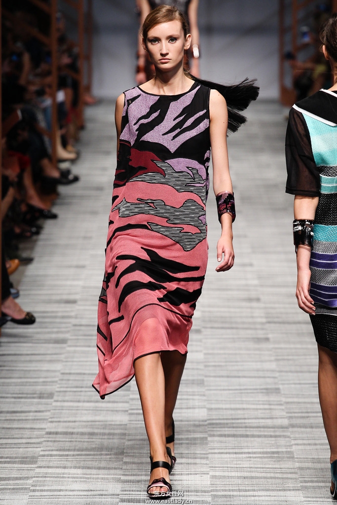 Missoni(米索尼)2014春夏流行服饰时尚大片