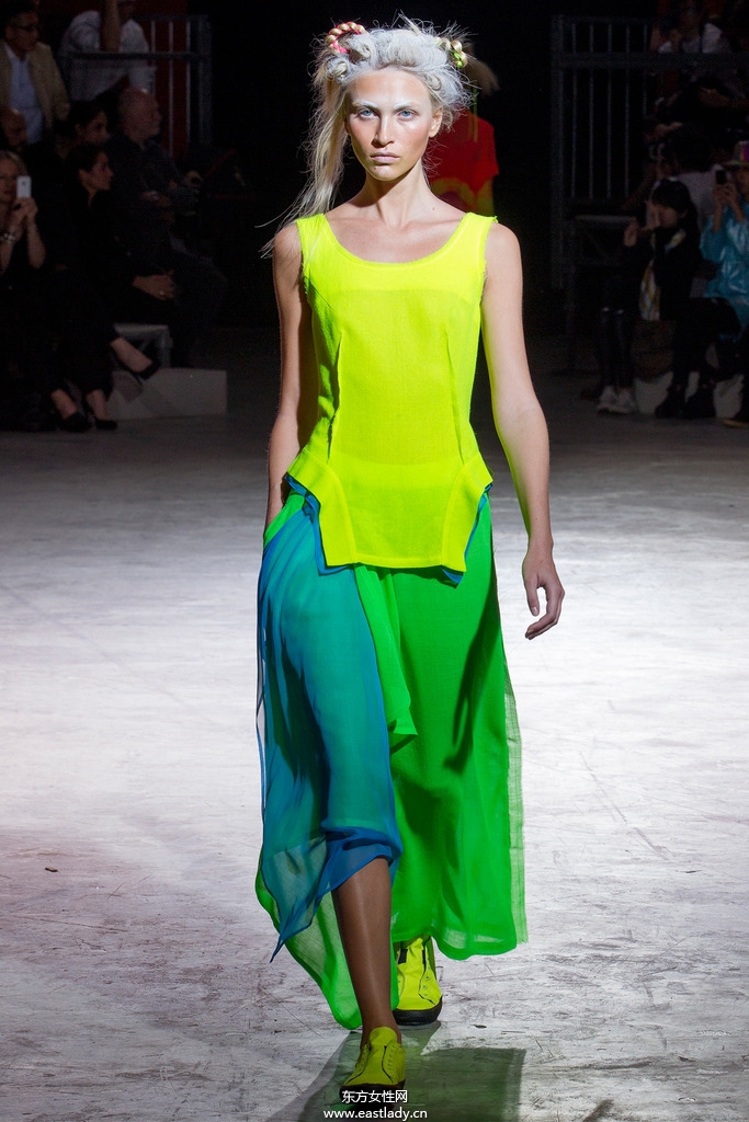 Yohji Yamamoto(山本耀司)2014春夏流行服饰时尚大片
