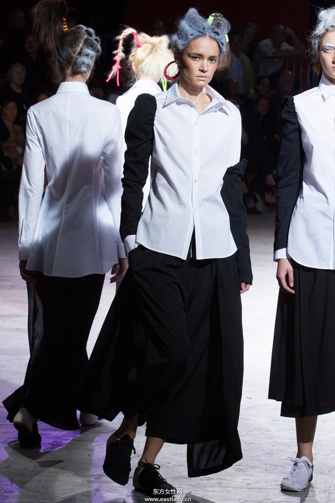 Yohji Yamamoto(山本耀司)2014春夏流行服饰时尚大片