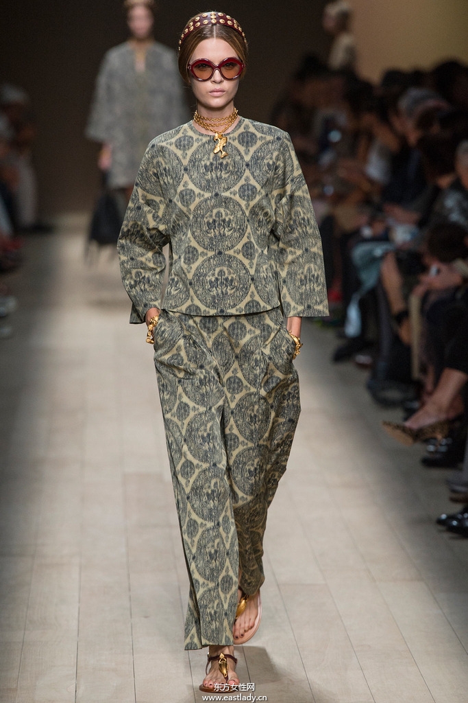 Valentino（华伦天奴）巴黎2014春夏流行服饰时尚大片