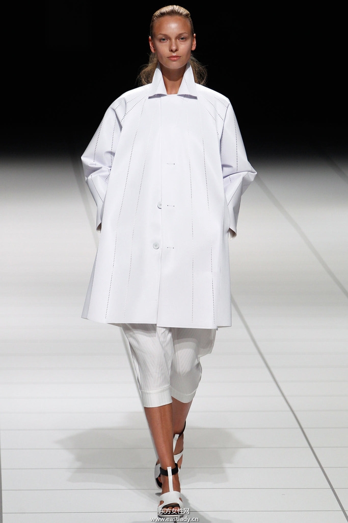 Issey Miyake(三宅一生)2014春夏流行服饰时尚大片