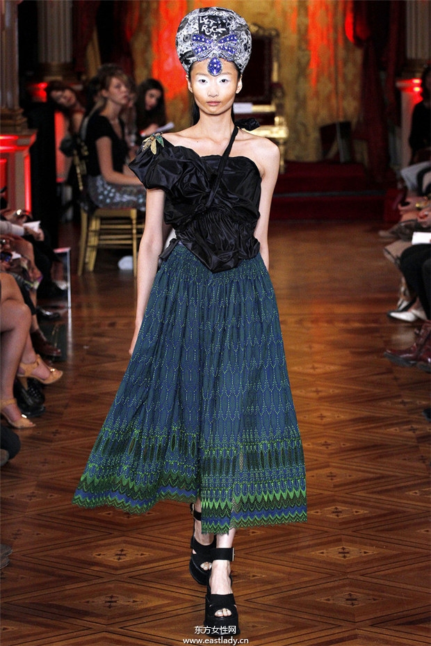 Vivienne Westwood 2013春夏服装时尚大片