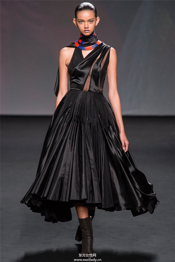Christian Dior 2013秋冬服装新品发布