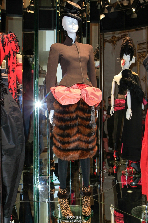 艾尔萨夏帕瑞丽(Elsa Schiaparelli)2013秋冬服装新品发布